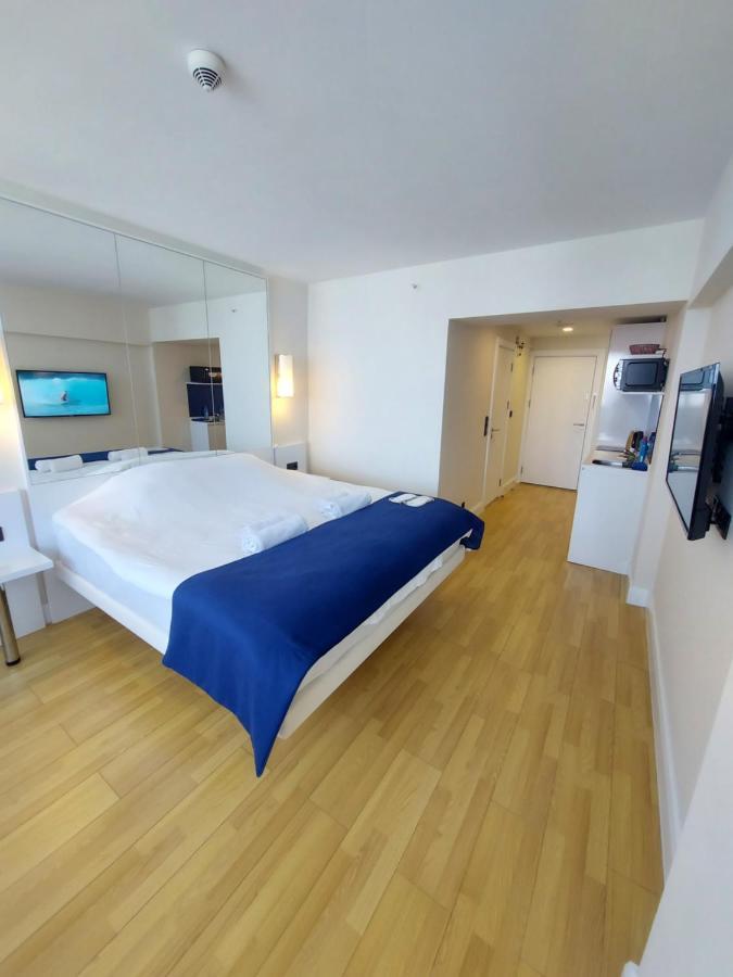 Ferienwohnung Номера На Высоких Этажах 24,31 Batumi Exterior foto