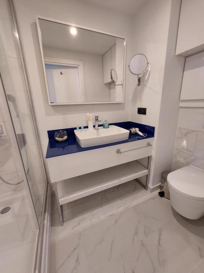 Ferienwohnung Номера На Высоких Этажах 24,31 Batumi Exterior foto