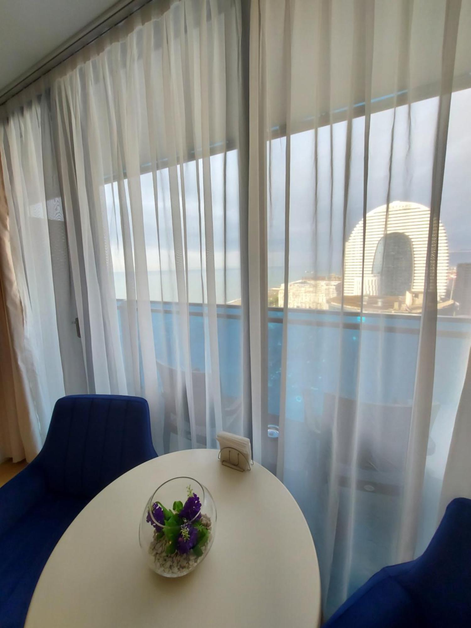 Ferienwohnung Номера На Высоких Этажах 24,31 Batumi Zimmer foto