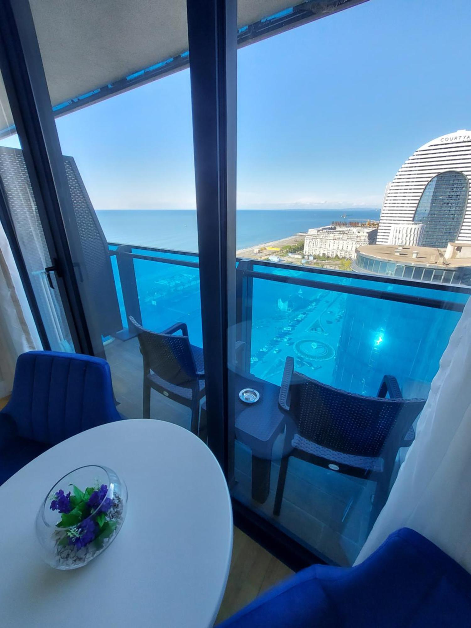 Ferienwohnung Номера На Высоких Этажах 24,31 Batumi Zimmer foto
