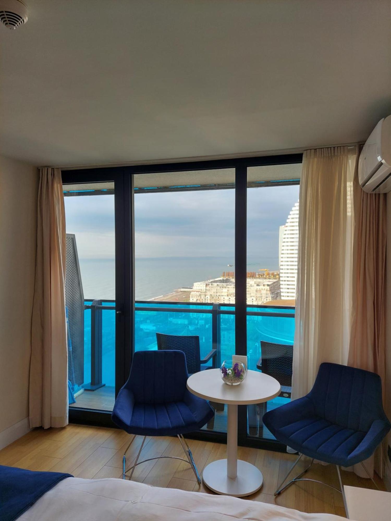 Ferienwohnung Номера На Высоких Этажах 24,31 Batumi Zimmer foto