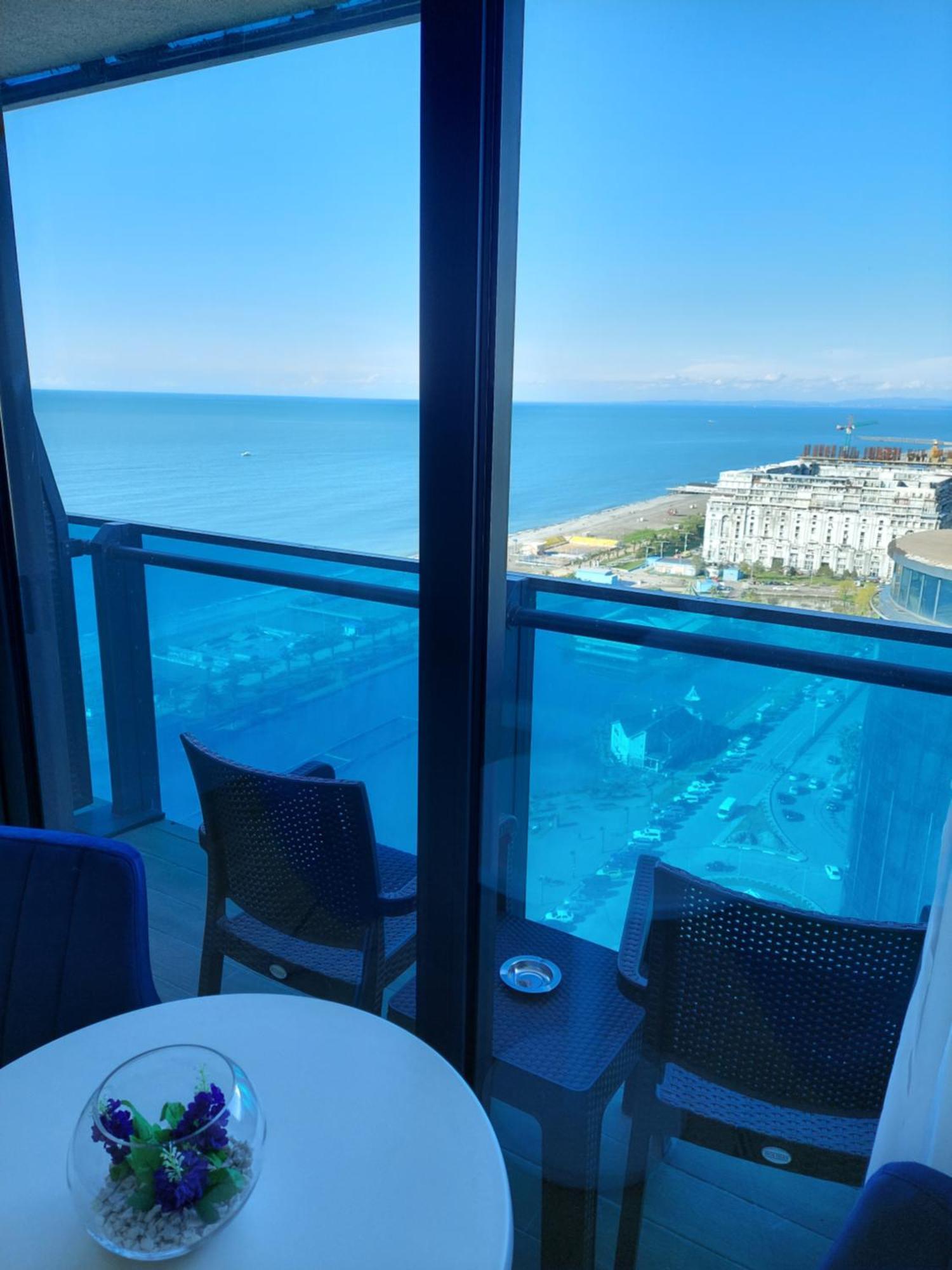 Ferienwohnung Номера На Высоких Этажах 24,31 Batumi Zimmer foto