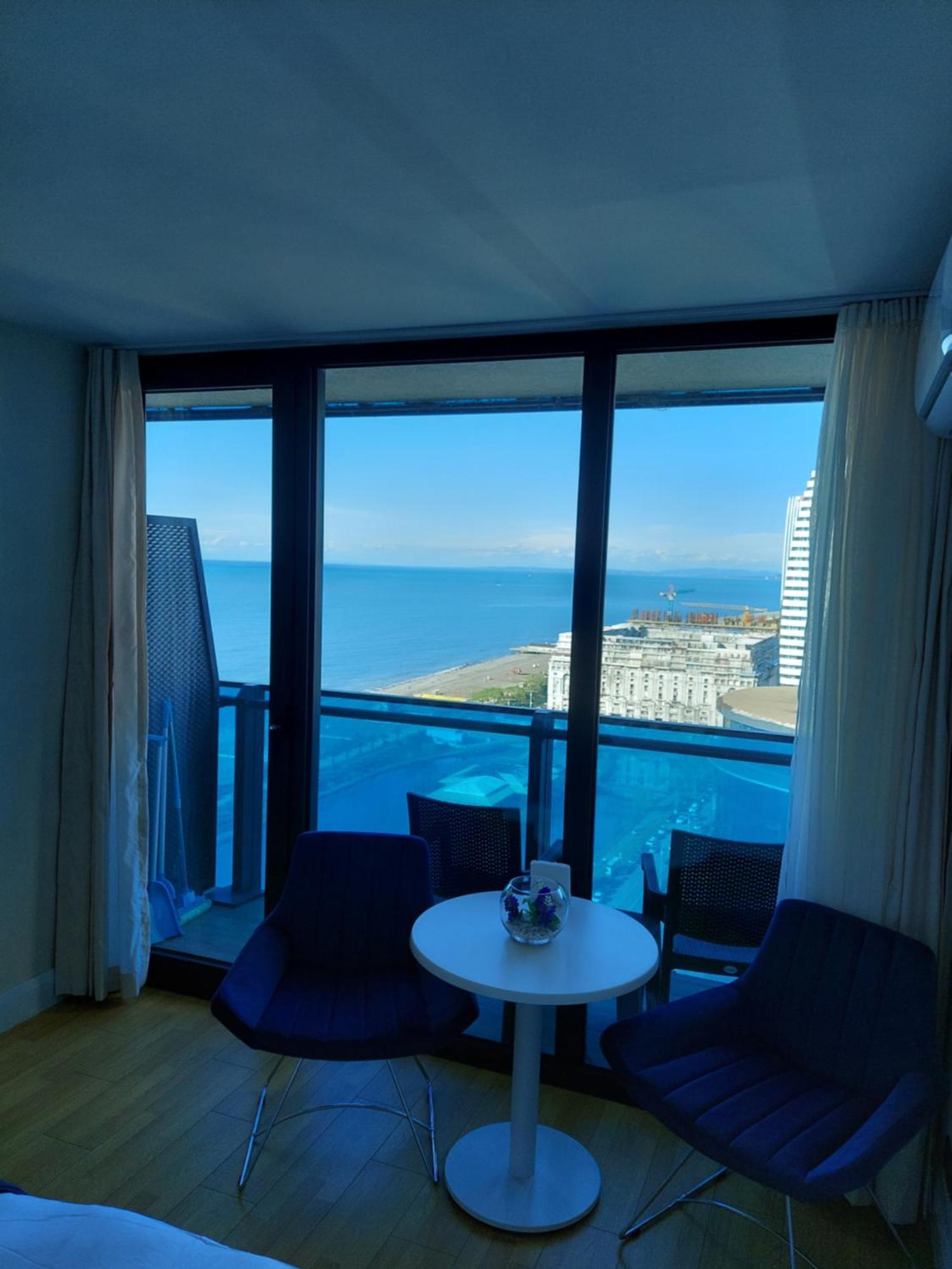 Ferienwohnung Номера На Высоких Этажах 24,31 Batumi Zimmer foto